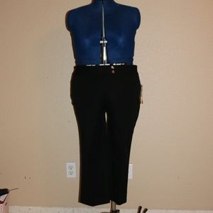 NWT Women's stretch Capri's "Alfani" size 18W